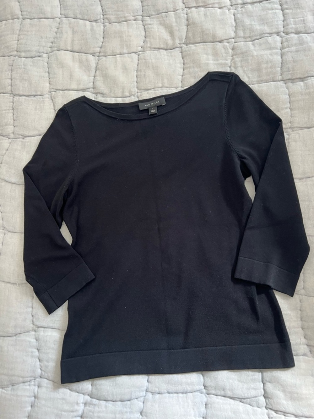 Ann Taylor Black V-Neck Knit Top
